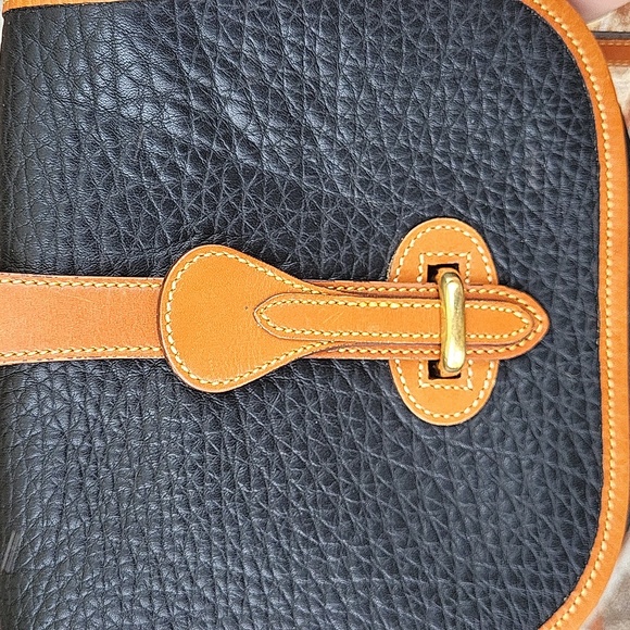 Dooney & Bourke Classic Black and Tan Crossbody Bag - Picture 12 of 16
